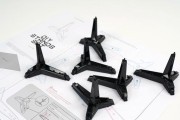 DIY电脑支架教程（简单、创意、实用，用废旧箱子打造独特的电脑支架）